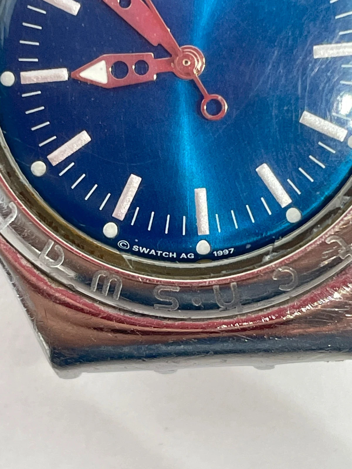 Relógio Swatch Feminino Vintage Bicolor | Aço e Dourado | Quartzo Suíço | Funciona perfeitamente – photo 16